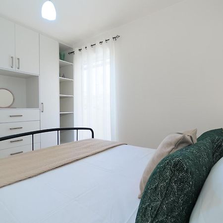 Oikies Luxury Apartments With Private Free Parking Area Ájosz Nikólaosz Kültér fotó